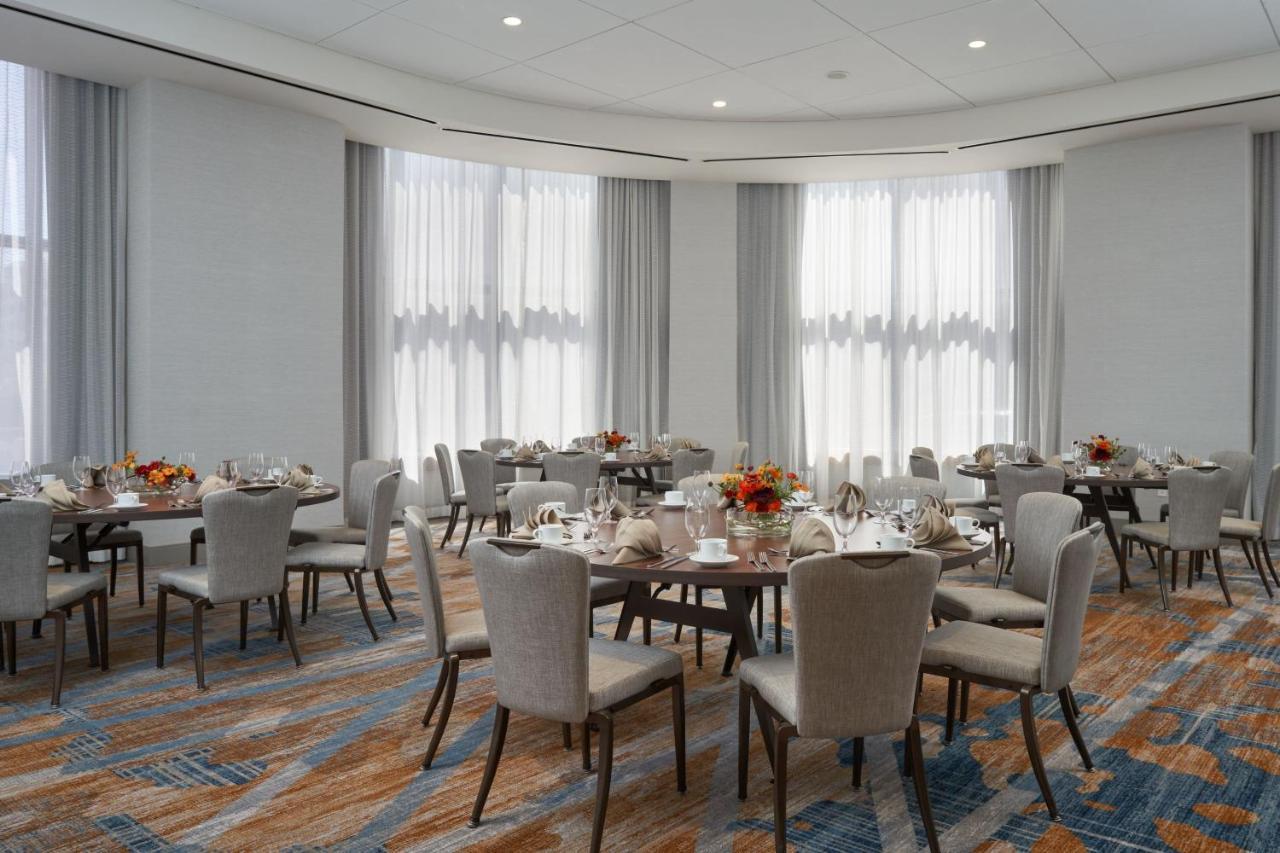 Отель The Westin Индианаполис Экстерьер фото